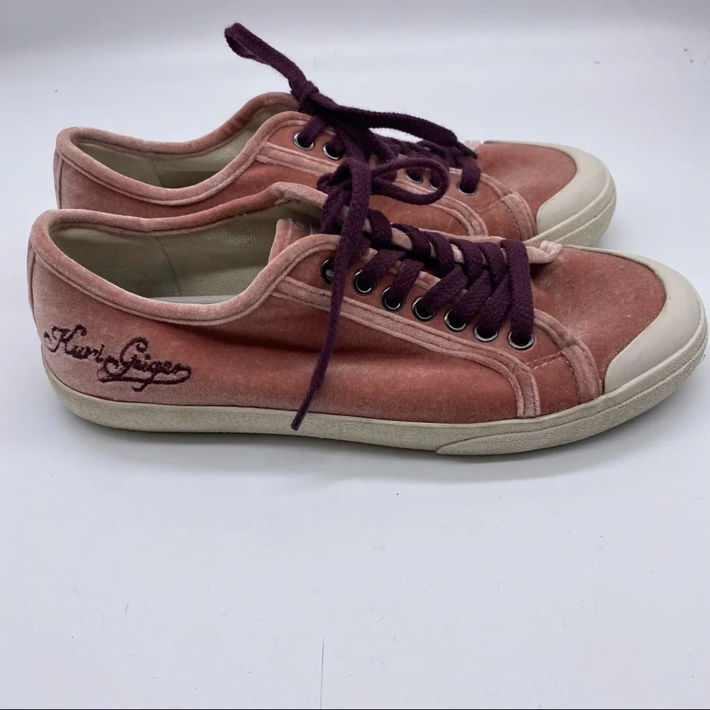 Kurt Geiger stylish pink
